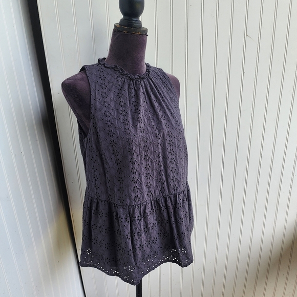 Loft Women's Gray Eyelet Boho Sleeveless Ruffle Blouse Women’s Peplum Babydoll M - Picture 2 of 10